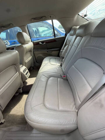 2004 Cadillac DeVille
