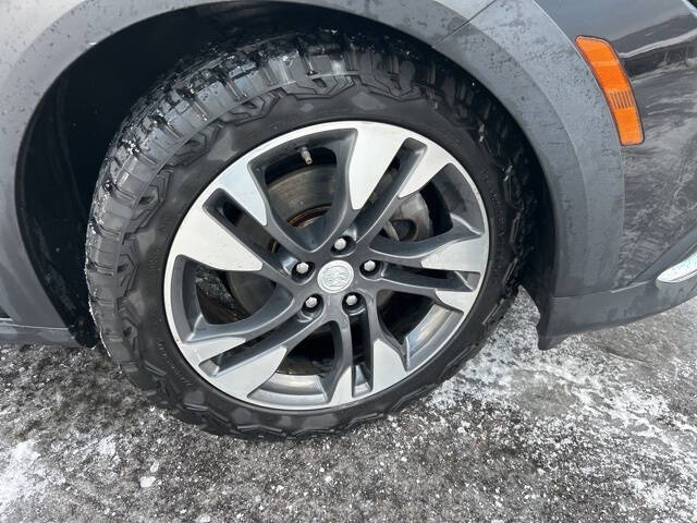 2018 Buick Regal TourX Essence