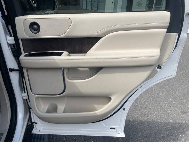 2019 Lincoln Navigator Select