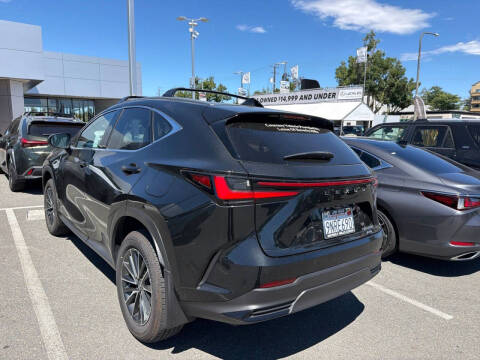 2025 Lexus NX 350h Premium