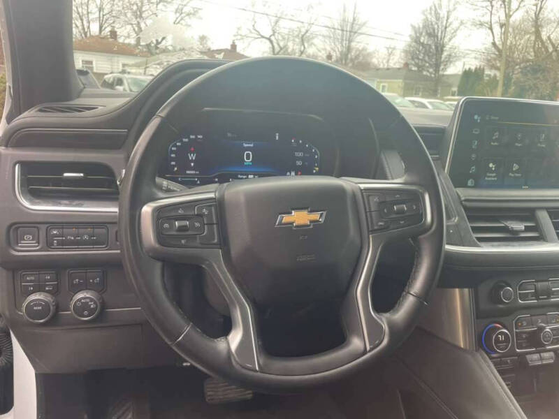 2024 Chevrolet Suburban LT