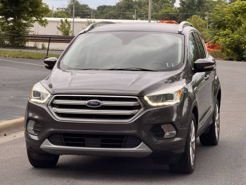 2017 Ford Escape Titanium's photo