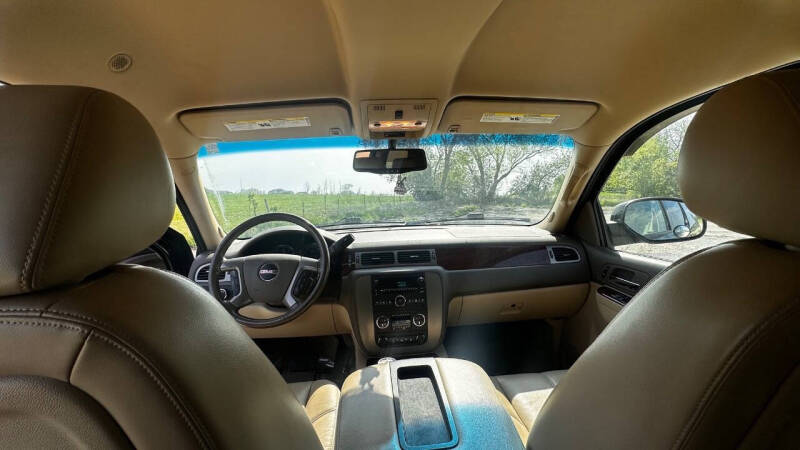 2011 GMC Yukon XL SLT