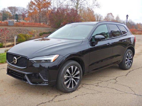 2024 Volvo XC60 B5 Core Dark Theme