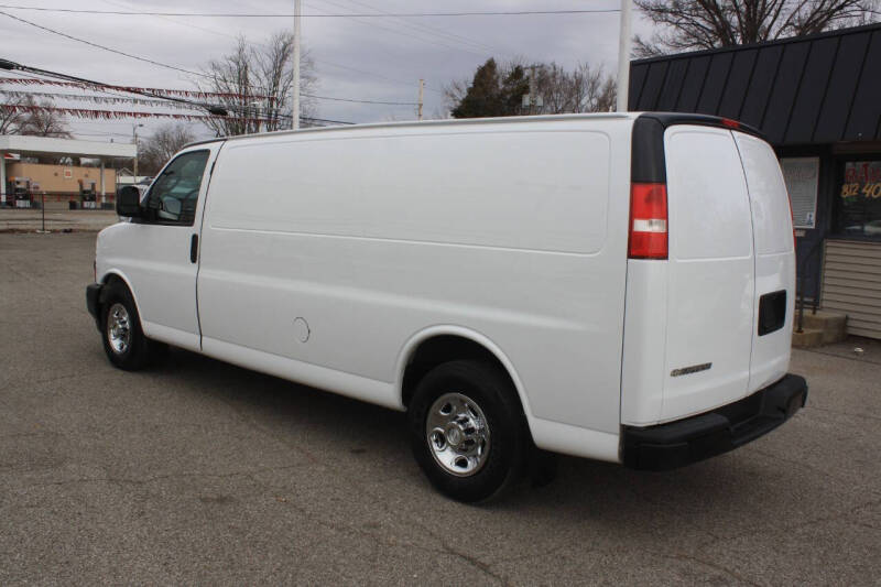Image 4 of 2018 Chevrolet Express 3500