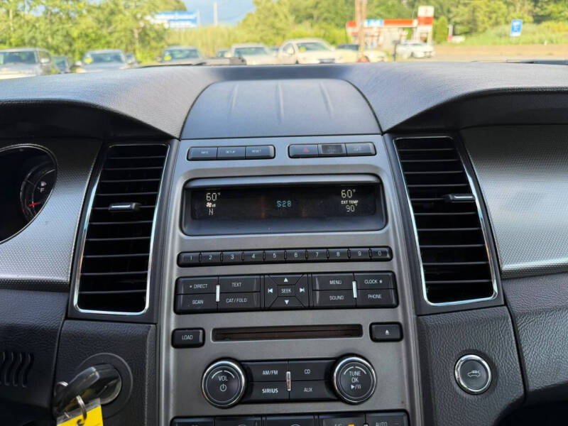 2011 Ford Taurus SEL