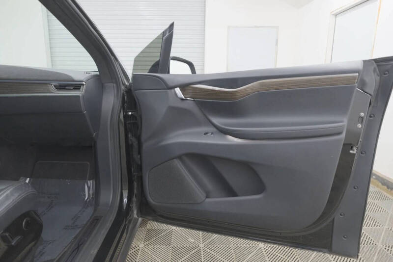 2016 Tesla Model X P90D