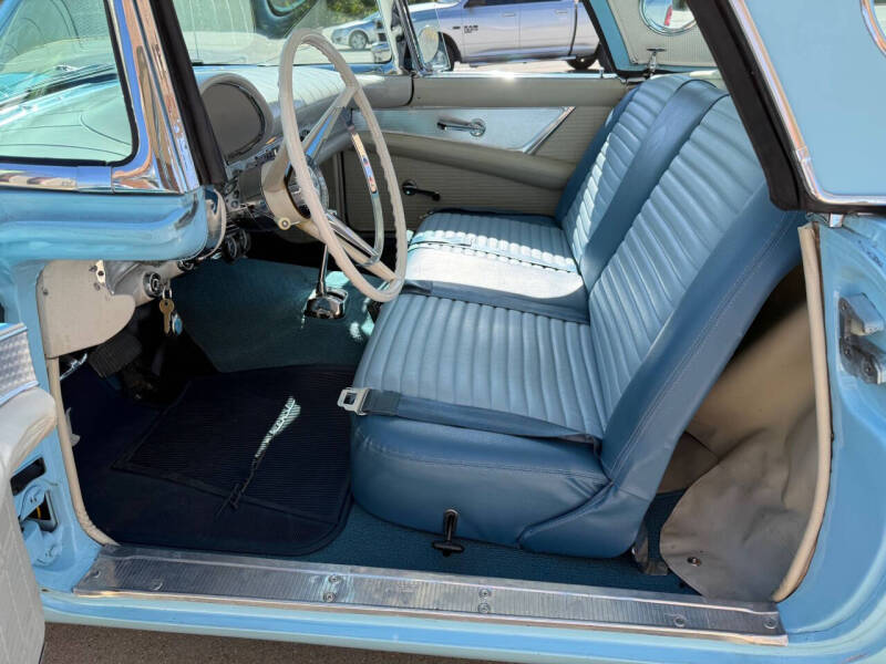 1957 Ford Thunderbird