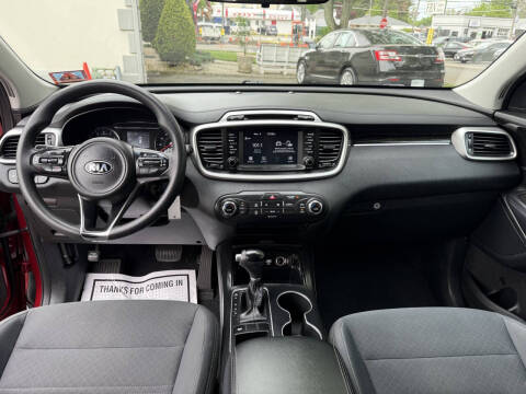 2018 Kia Sorento LX
