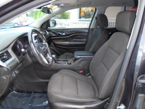 2017 GMC Acadia SLE-2