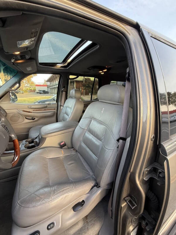 2001 Lincoln Navigator