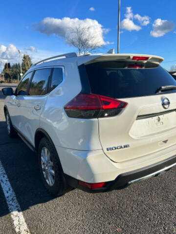 2017 Nissan Rogue SV