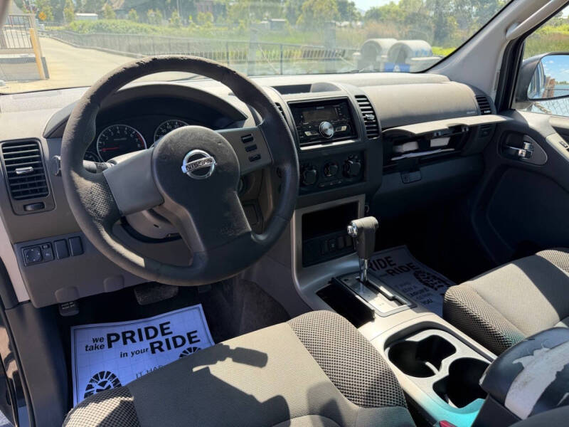 2010 Nissan Pathfinder SE