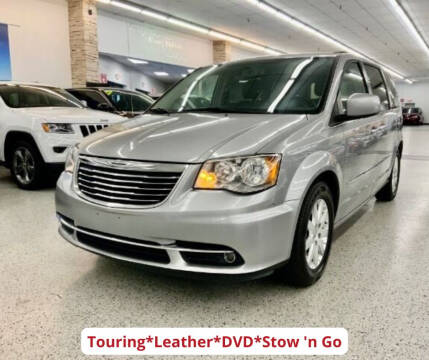 2016 Chrysler Town and Country for sale at Dixie Imports in Fairfield OH