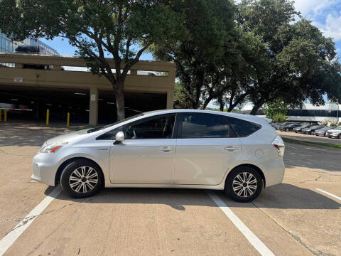 2013 Toyota Prius v Three