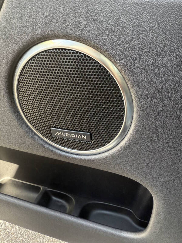 2020 Land Rover Discovery Sport P250 SE