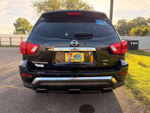 2020 Nissan Pathfinder SL