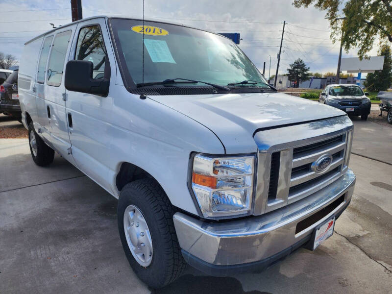 2013 Ford E-Series Econoline Van Commercial's photo