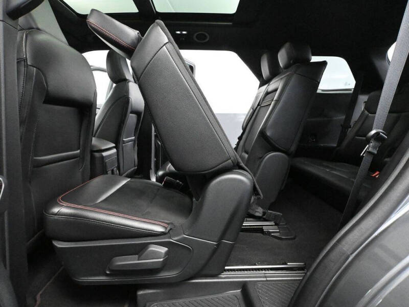 2022 Ford Explorer ST-Line