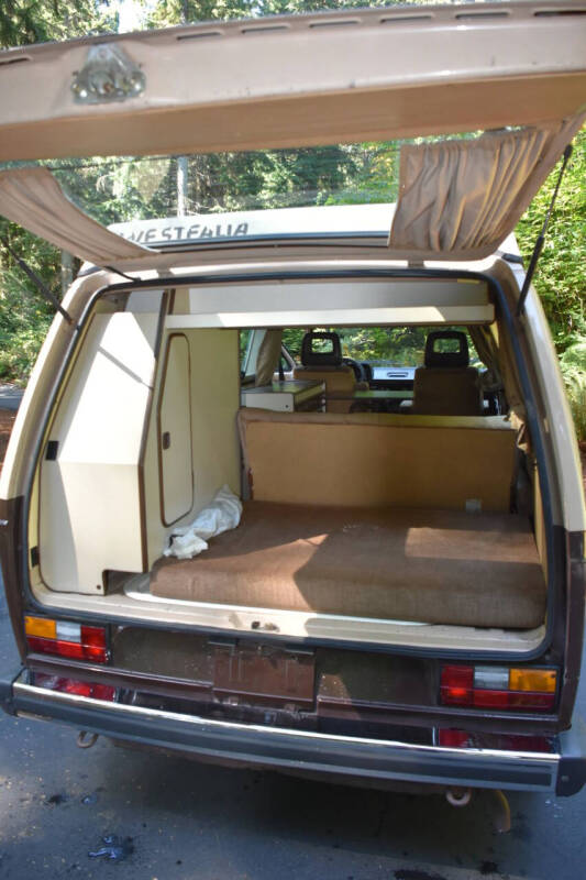 1984 Volkswagen Vanagon Camper