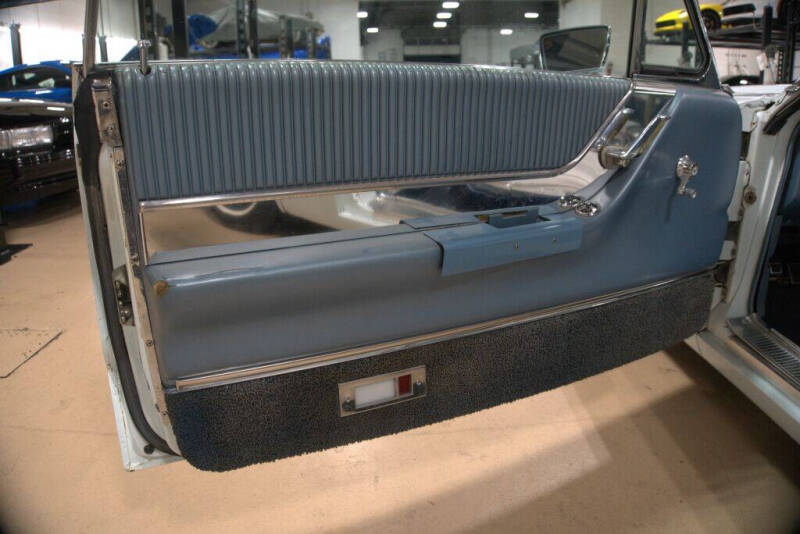 1965 Ford Thunderbird