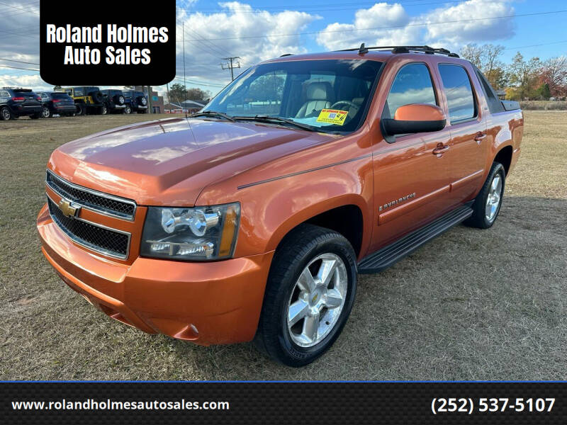 2007 Chevrolet Avalanche for sale at Roland Holmes Auto Sales in Roanoke Rapids NC