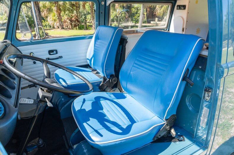 1973 Volkswagen Bus