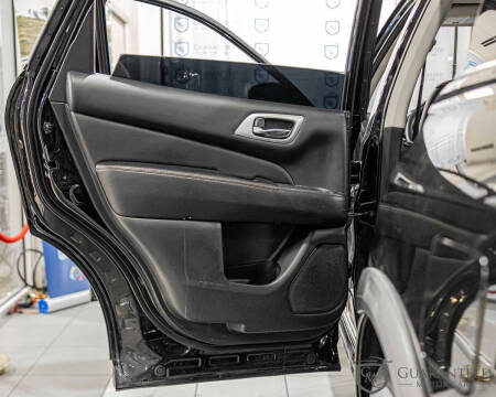 2020 Nissan Pathfinder SV