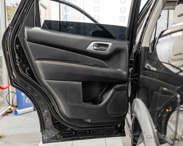 2020 Nissan Pathfinder SV