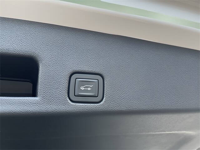 2024 Chevrolet Traverse LS