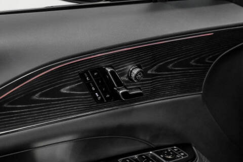 2024 Cadillac LYRIQ Luxury 2