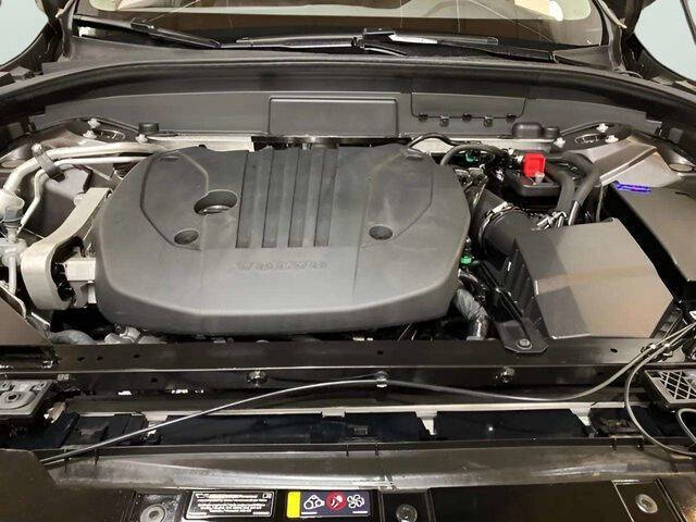 2025 Volvo XC60 B5 Core Dark Theme