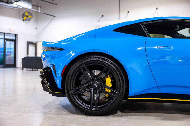 2025 Aston Martin Vantage