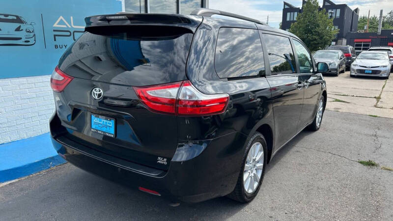 2017 Toyota Sienna