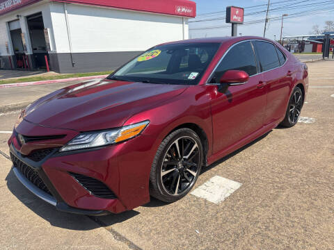 2018 Toyota Camry for sale at HOUSTON SKY AUTO SALES in Houston TX
