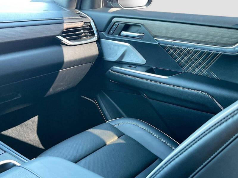 2024 GMC Acadia Denali