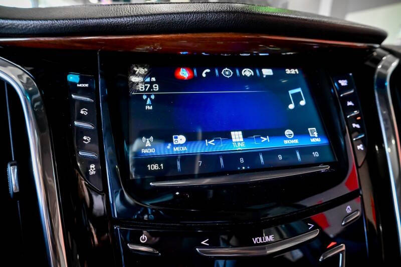 2018 Cadillac Escalade ESV Luxury