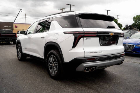 2024 Chevrolet Traverse LT