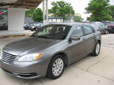 2012 Chrysler 200 for sale at C&C AUTO SALES INC in Charles City IA