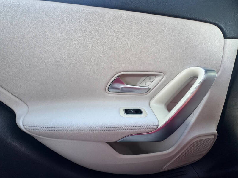 2020 Mercedes-Benz A-Class A 220