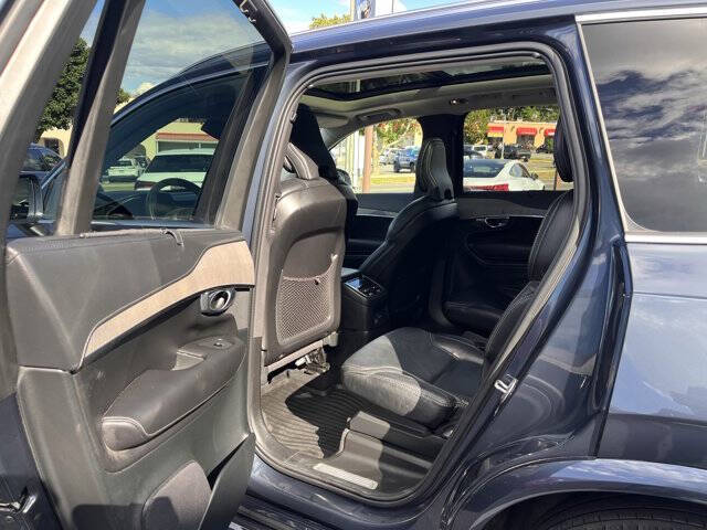 2022 Volvo XC90 Recharge T8 Inscription 6P