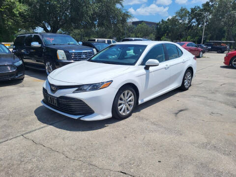 2019 Toyota Camry for sale at FAMILY AUTO BROKERS in Longwood FL