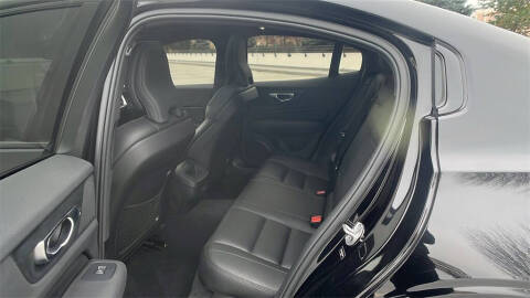 2023 Volvo S60 B5 Plus Black Edition