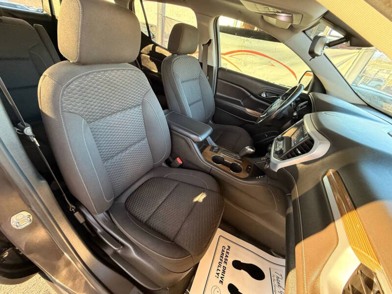 2018 GMC Acadia SLE-2