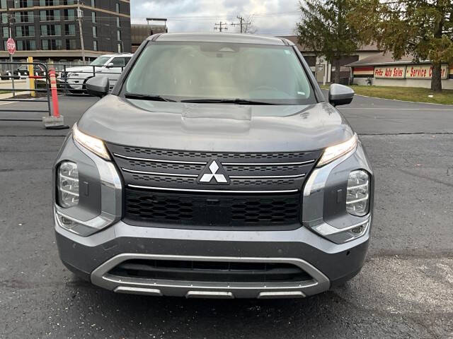 2023 Mitsubishi Outlander SE