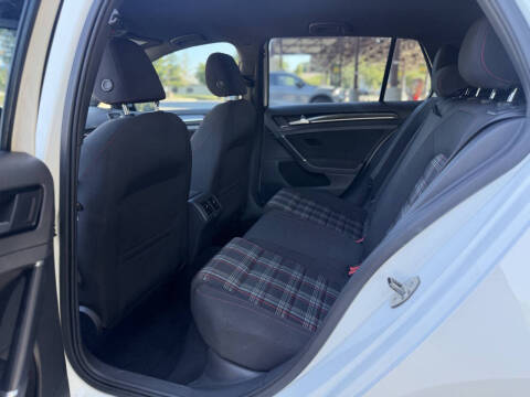 2016 Volkswagen Golf GTI S