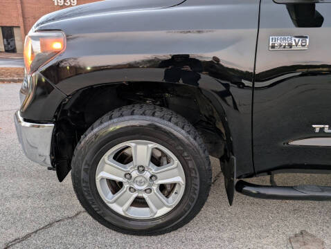 2015 Toyota Tundra SR5