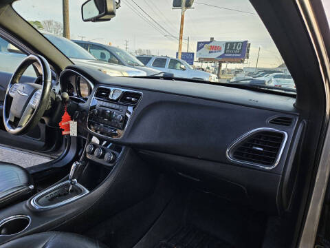 2013 Chrysler 200 Limited