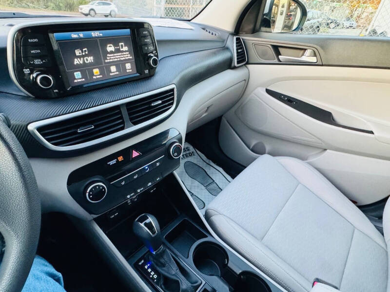 2020 Hyundai Tucson SE