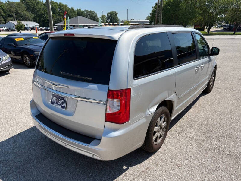 2011 Chrysler Town and Country Touring